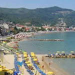 Belvedere Condor Vila *