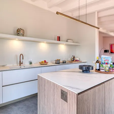 Belvedere Condor Vila *